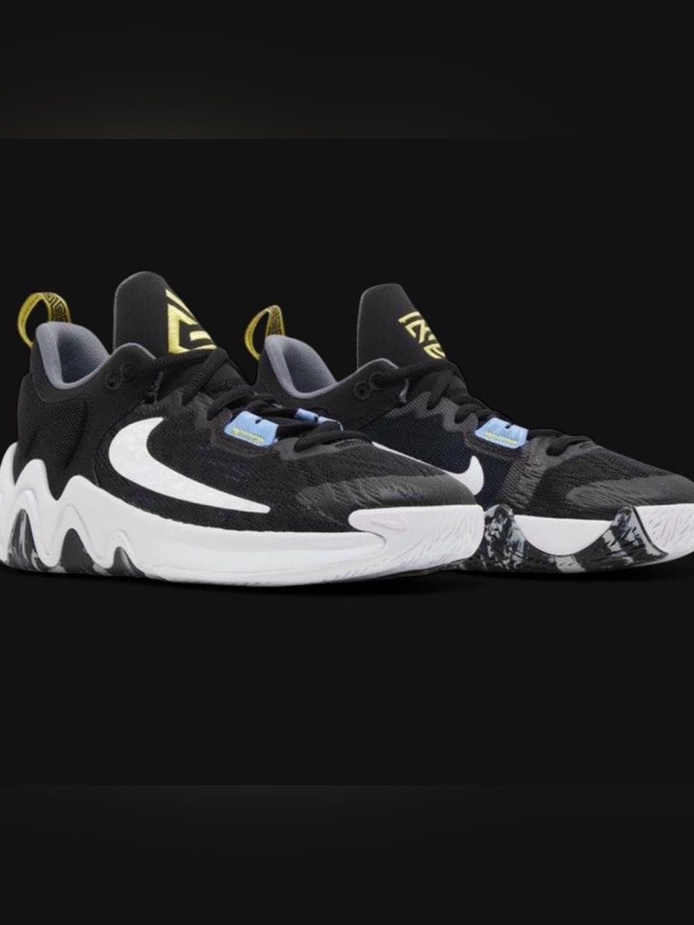 Nike Giannis Immortality Basketball Shoes Black White Blue Youth Size 6Y Pre-own